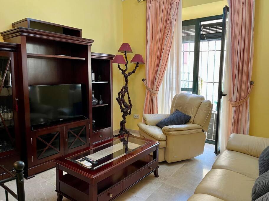 Apartamento Suite Alameda De Hercules Sevilla Eksteriør billede