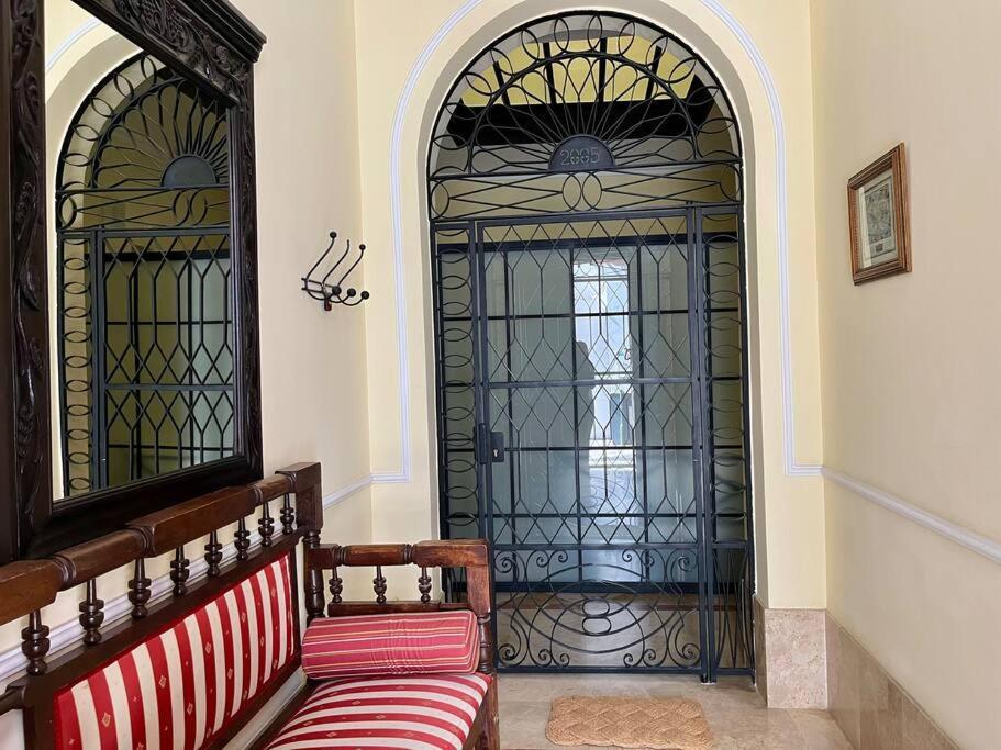 Apartamento Suite Alameda De Hercules Sevilla Eksteriør billede